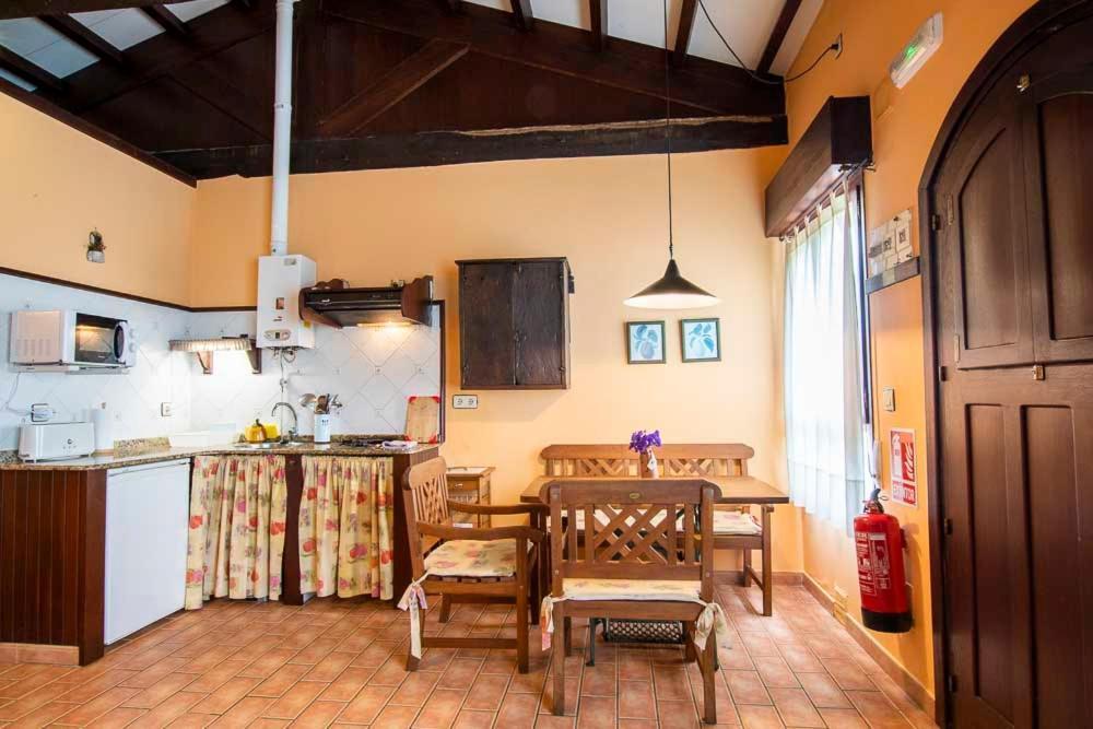 Apartamentos El Cueto Овиньяна Экстерьер фото